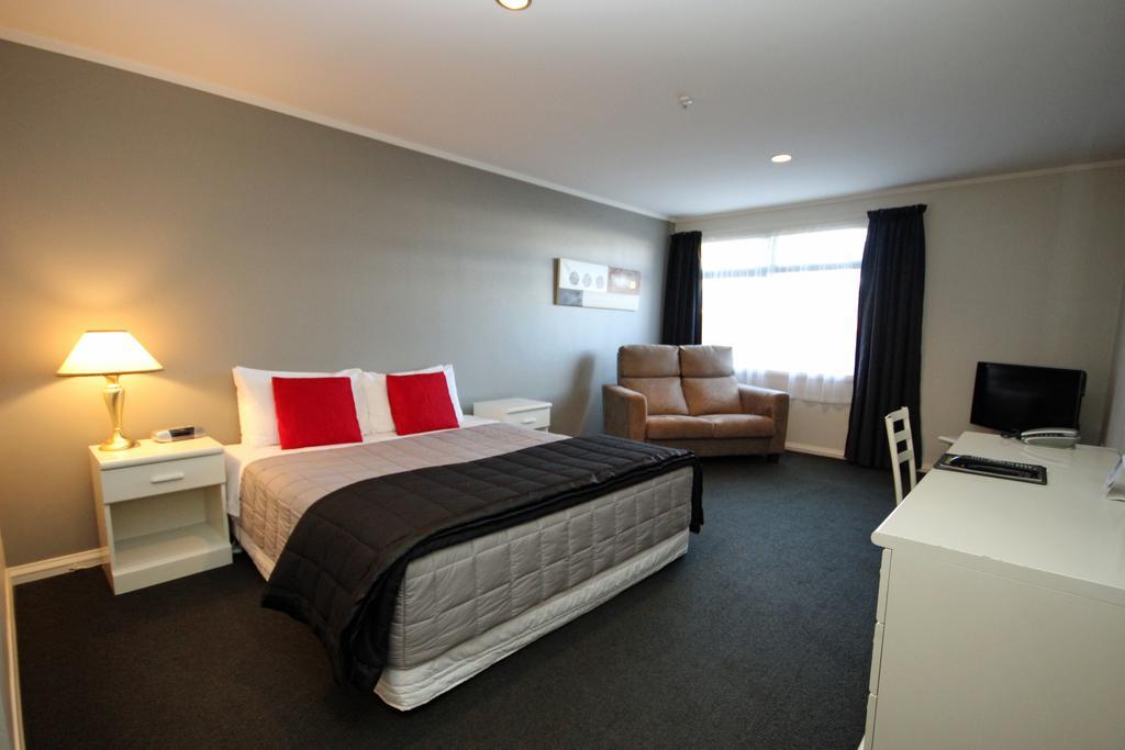 Champers Motor Inn Lower Hutt Room photo