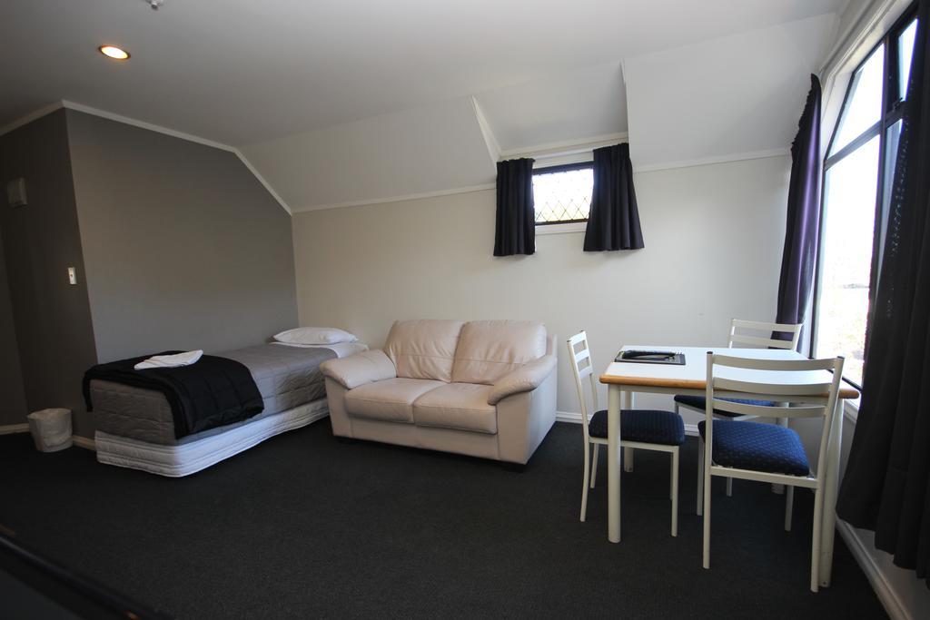 Champers Motor Inn Lower Hutt Exterior photo
